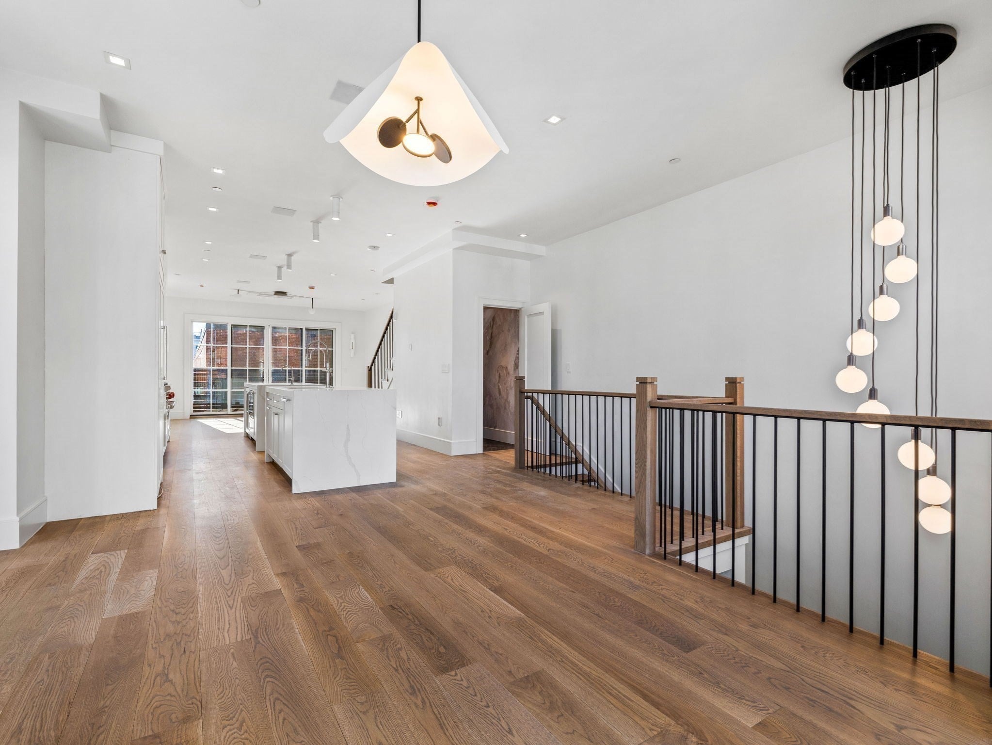 561 E Broadway 561