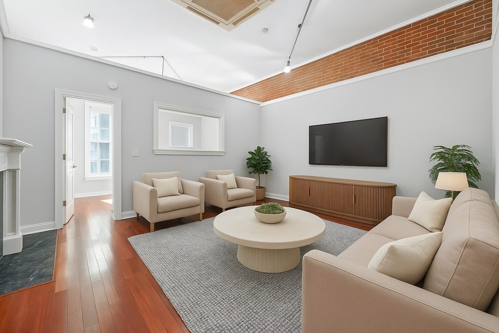 169 Beacon St 1-4