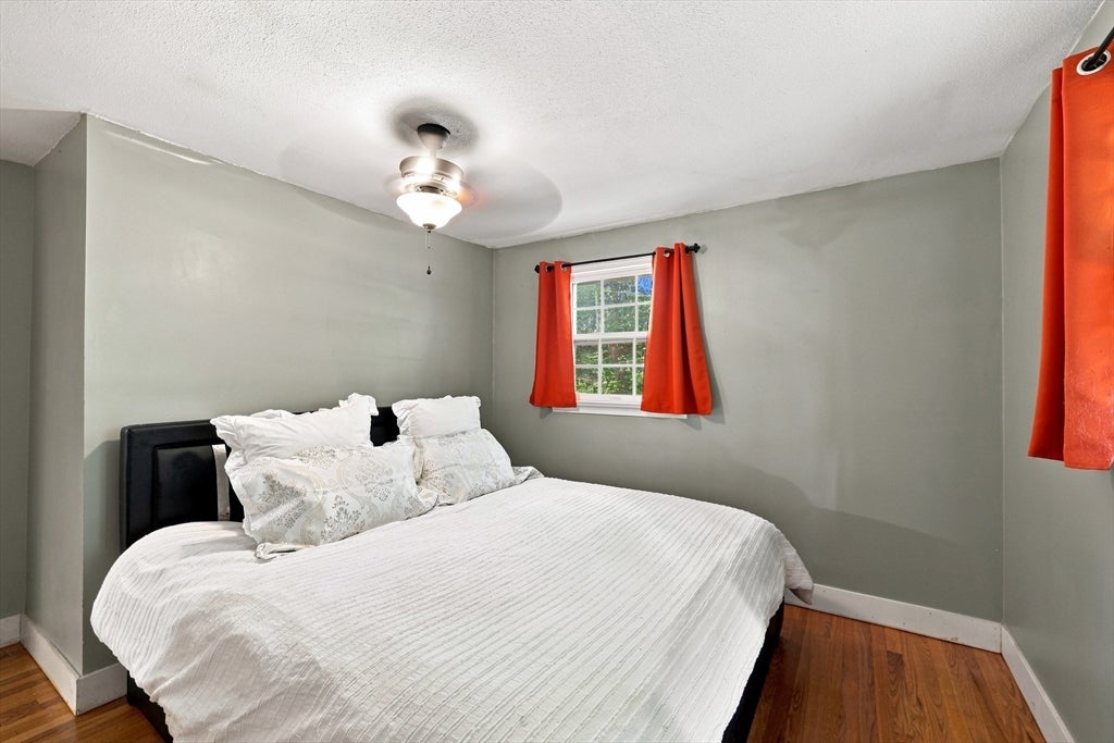 93 Leno Rd, Holland, MA Photo #15