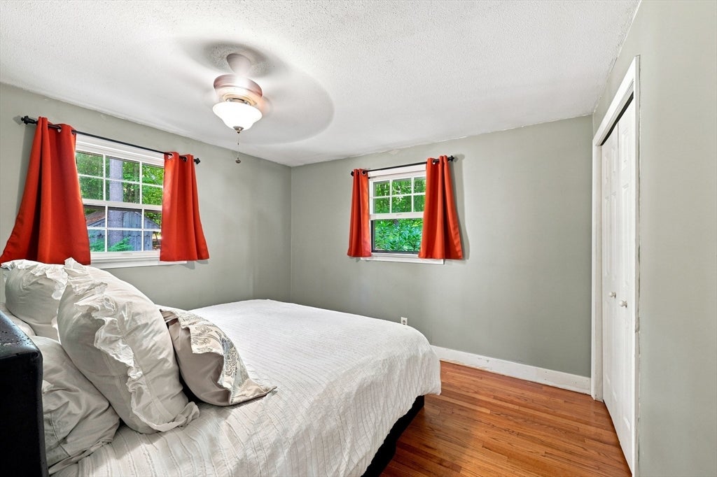 93 Leno Rd, Holland, MA Photo #13