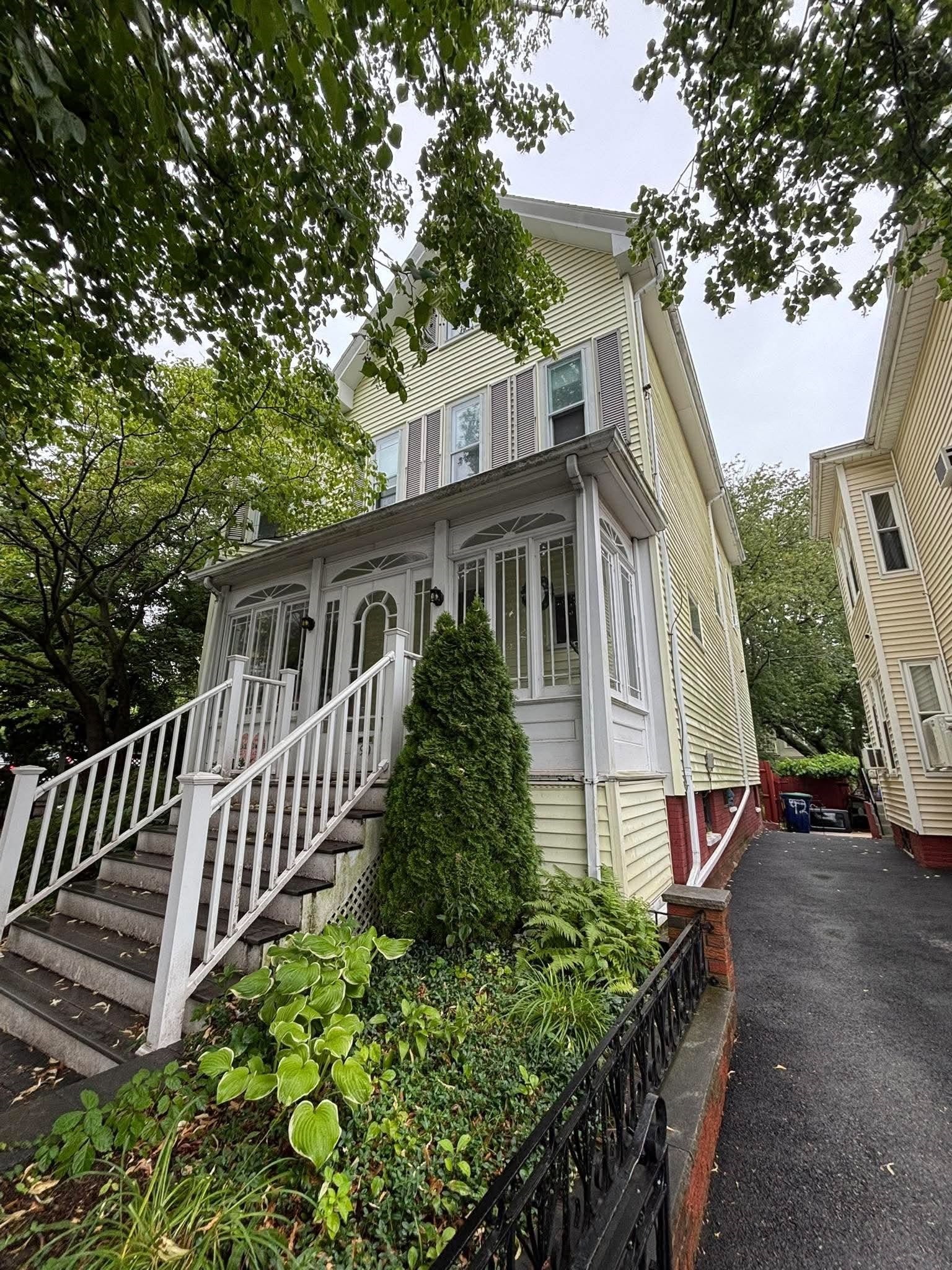 90 Central St