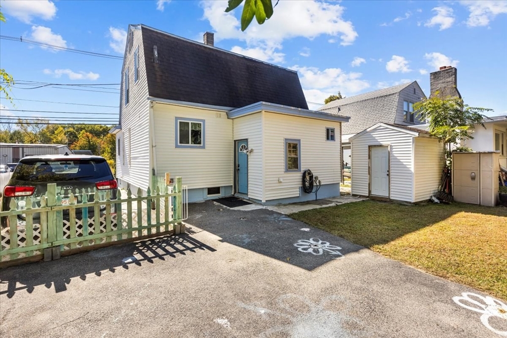 203 Pleasant St