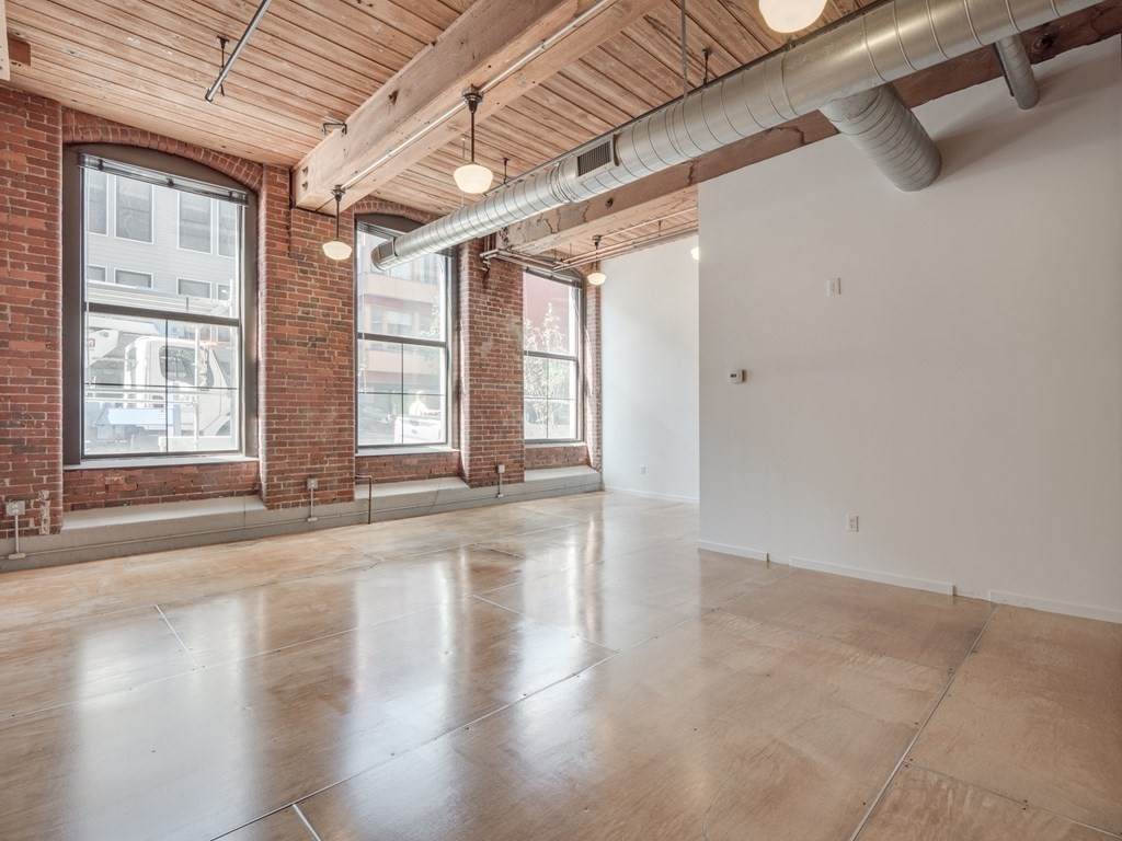 330 West 2nd St 4