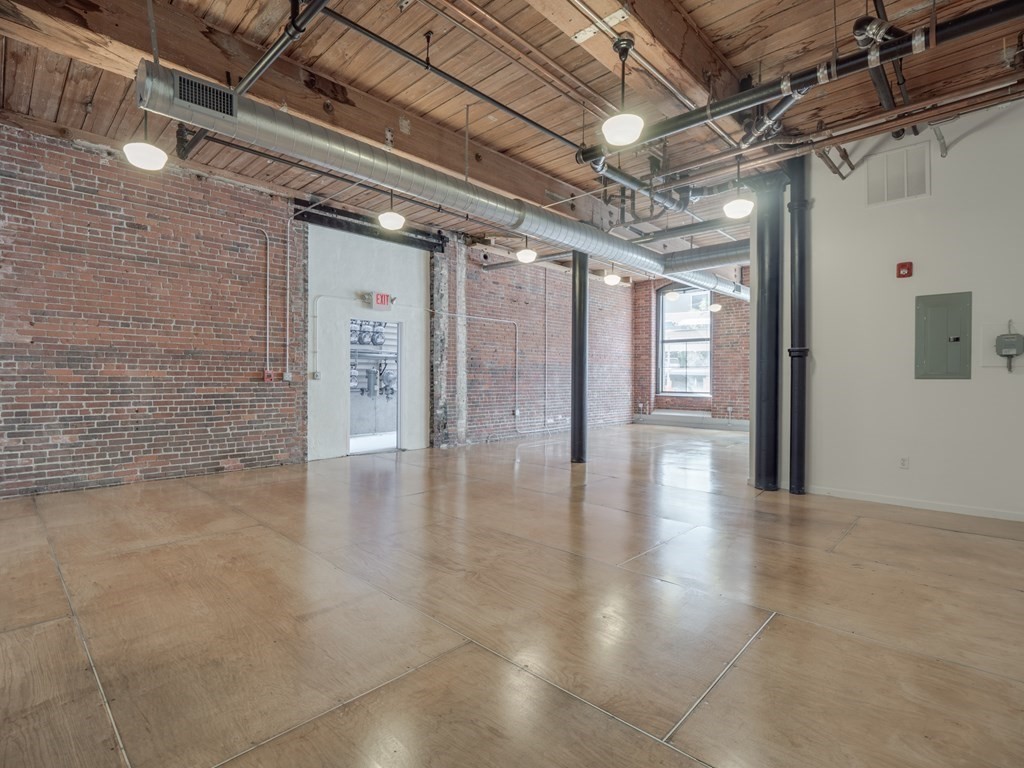 330 West 2nd St 4