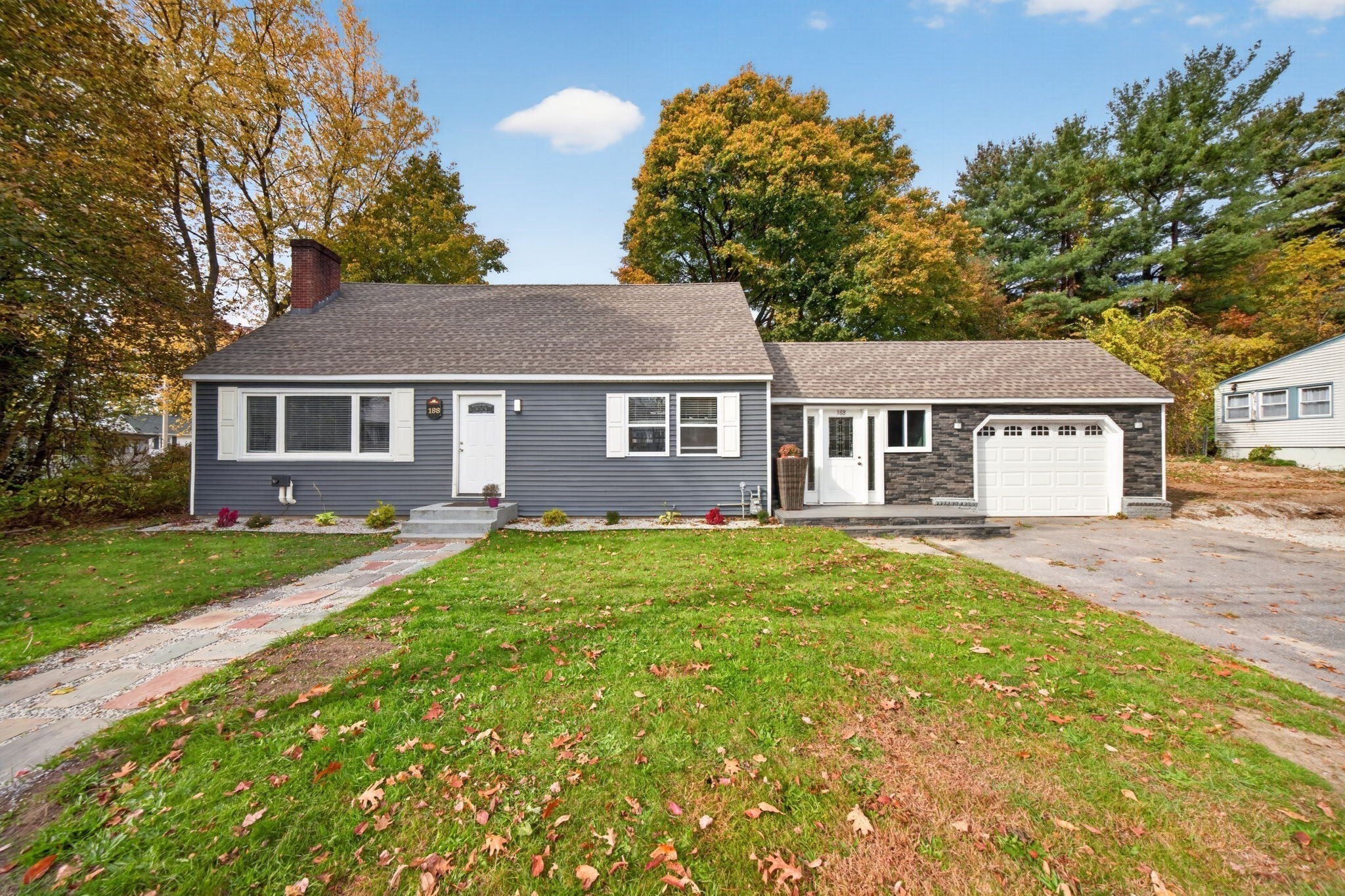 188 Oak St, Methuen, MA Photo #1