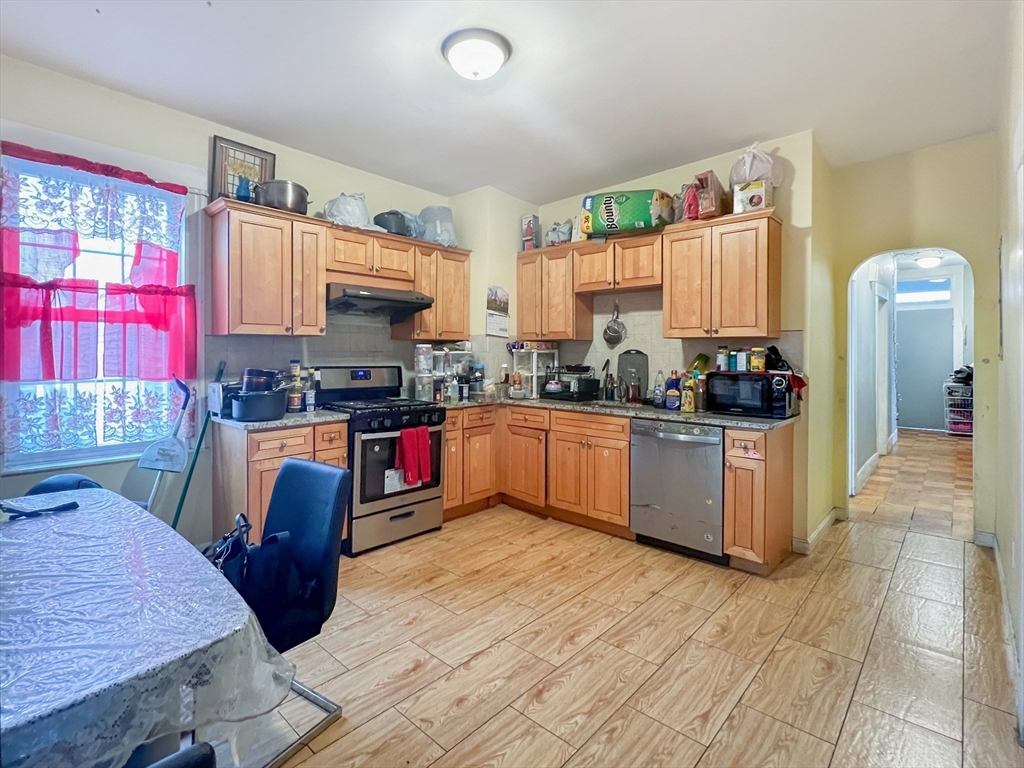 31 Haskell St