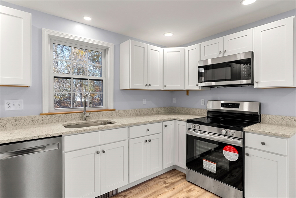 16 Jeanne Darc St