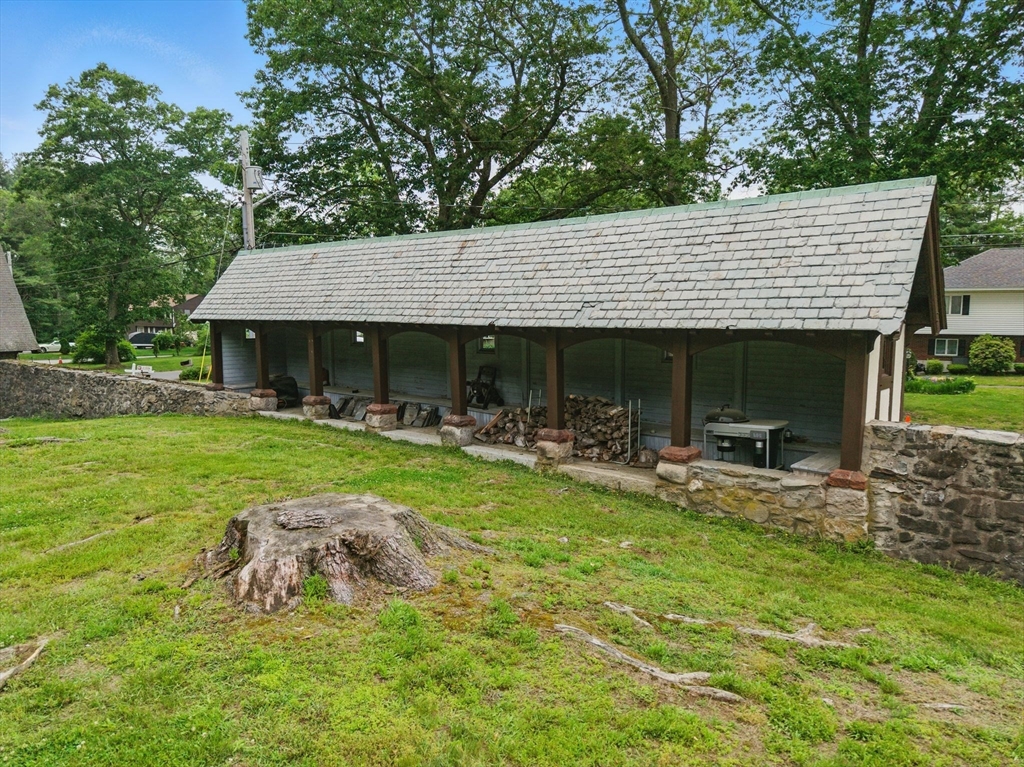 80 Pond St 4