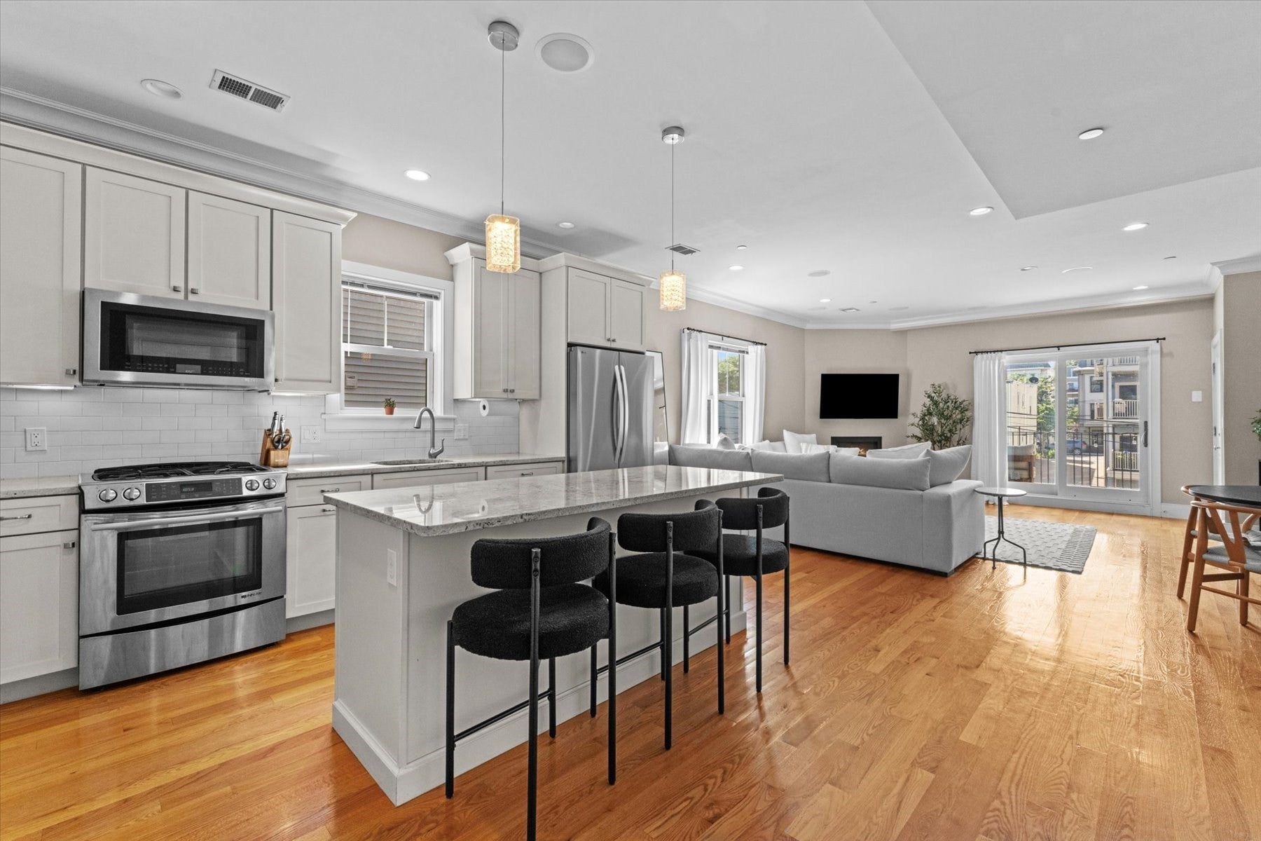 861 E 2nd St #3, Boston, MA Photo #9