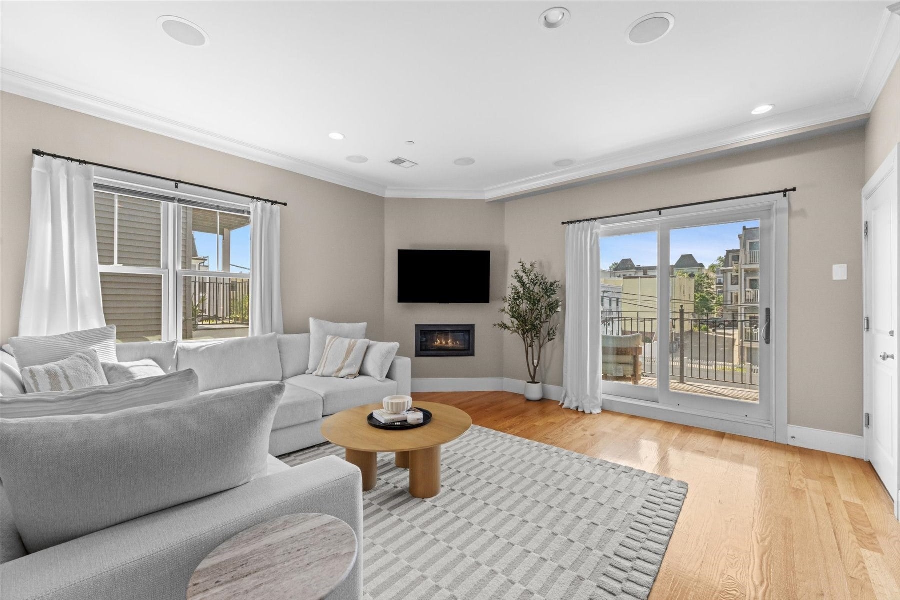 861 E 2nd St #3, Boston, MA Photo #5
