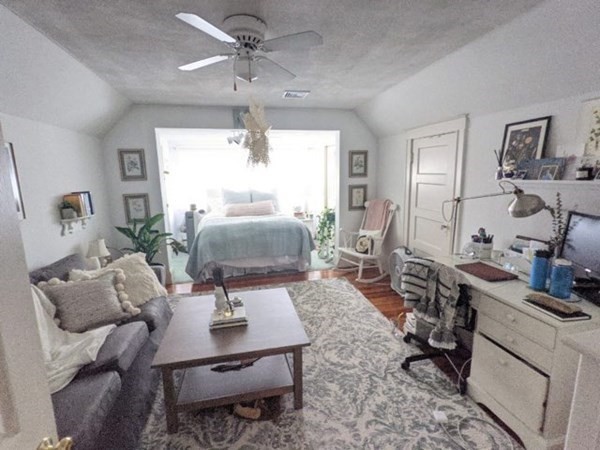 11 Lowden Ave 2