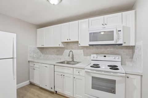 11 Davis b8 Acton MA 01720