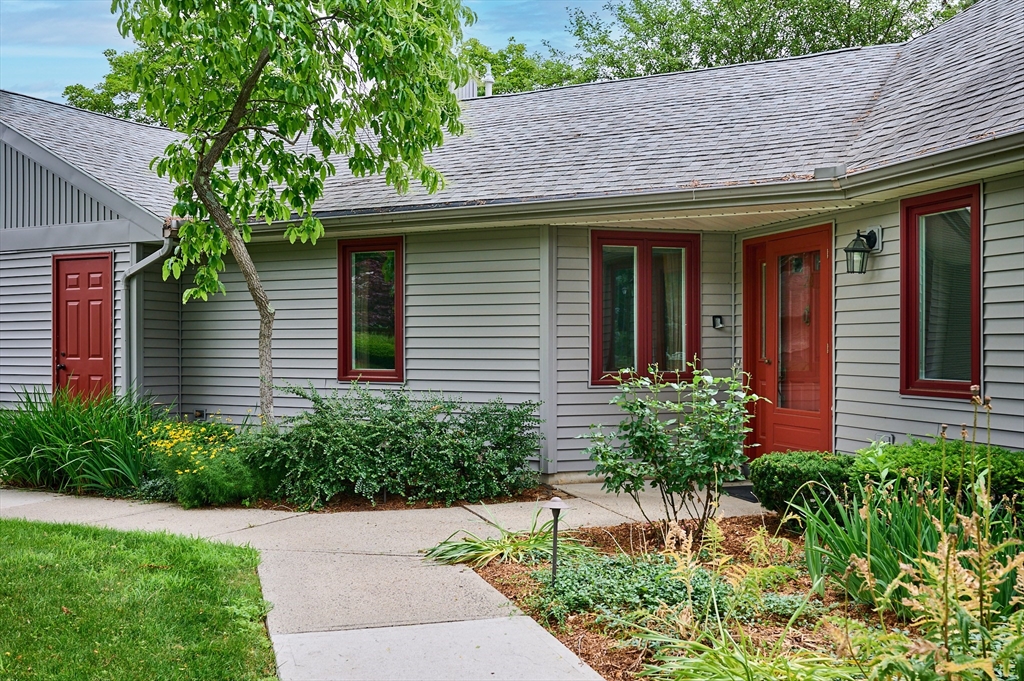 23 Mcintosh Dr 23