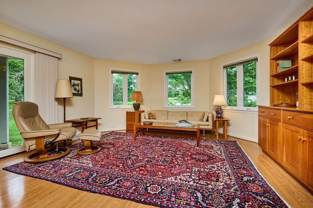 23 Mcintosh Dr 23