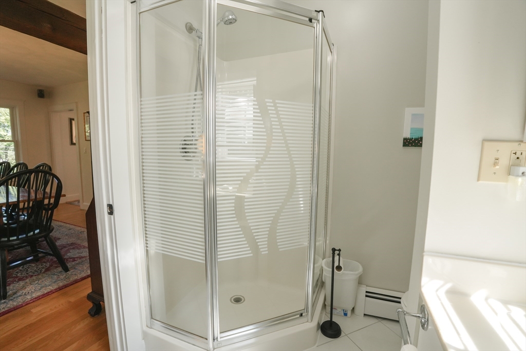 Billerica, Massachusetts 01821, United States, 4 Bedrooms Bedrooms, ,2 BathroomsBathrooms,Residential,Pending,215067