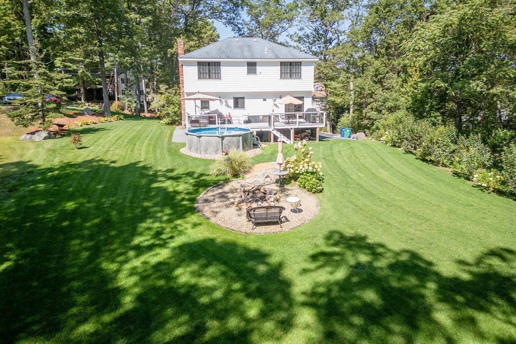 Billerica, Massachusetts 01821, United States, 4 Bedrooms Bedrooms, ,2 BathroomsBathrooms,Residential,Pending,215067