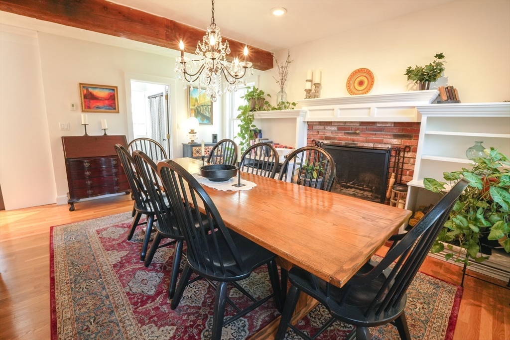 Billerica, Massachusetts 01821, United States, 4 Bedrooms Bedrooms, ,2 BathroomsBathrooms,Residential,Pending,215067