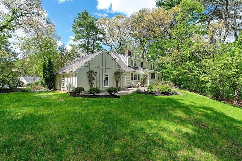37 Moore Rd