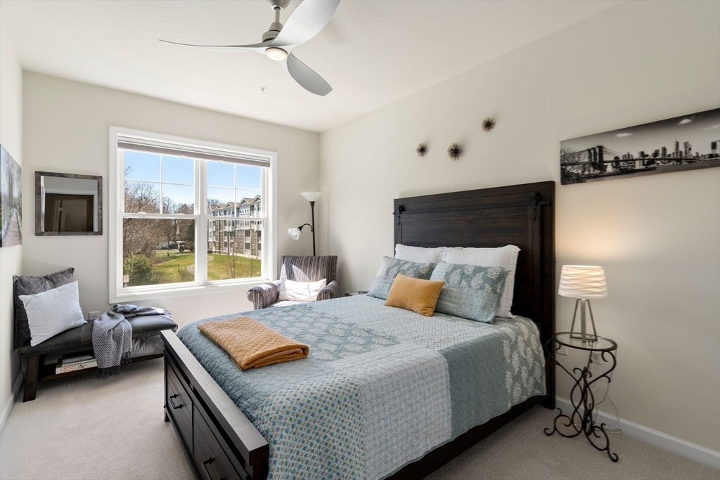 Walpole, Massachusetts 02081, United States, 2 Bedrooms Bedrooms, ,2 BathroomsBathrooms,Residential,Pending,106512