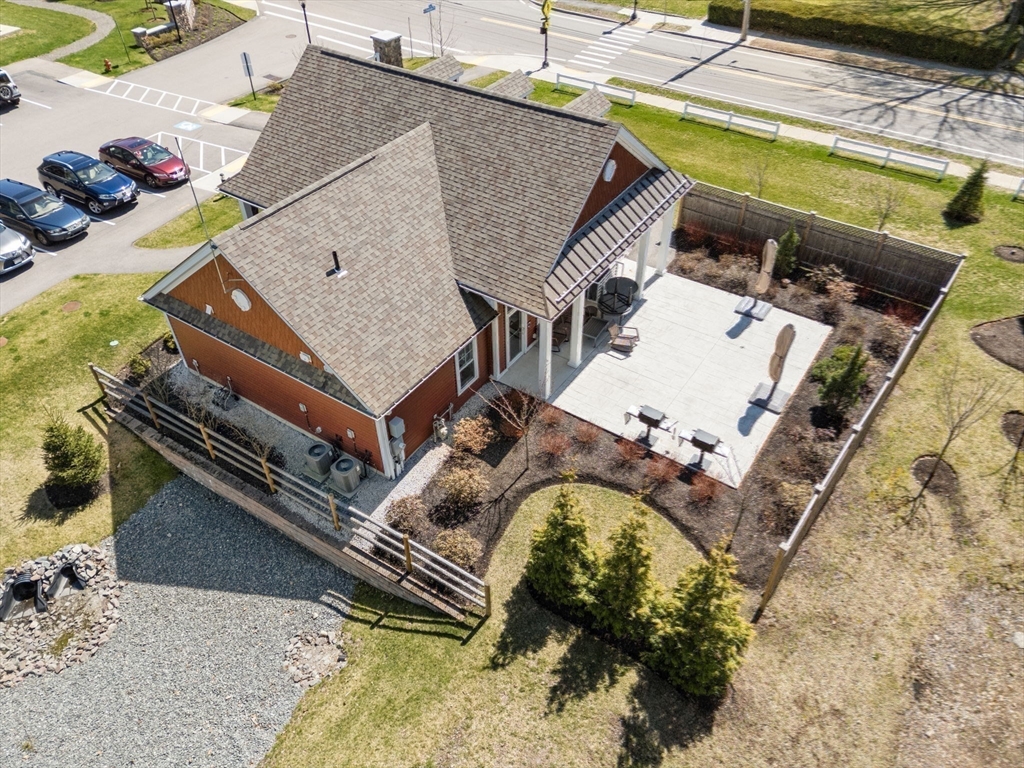 Walpole, Massachusetts 02081, United States, 2 Bedrooms Bedrooms, ,2 BathroomsBathrooms,Residential,Pending,106512