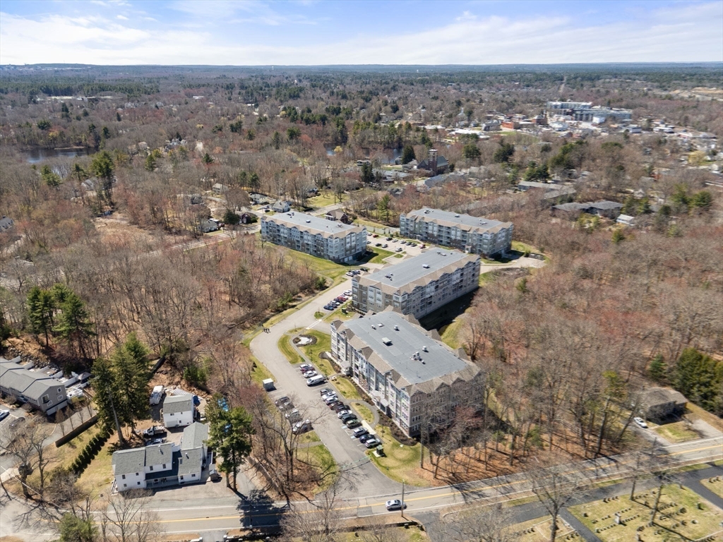 Walpole, Massachusetts 02081, United States, 2 Bedrooms Bedrooms, ,2 BathroomsBathrooms,Residential,Pending,106512