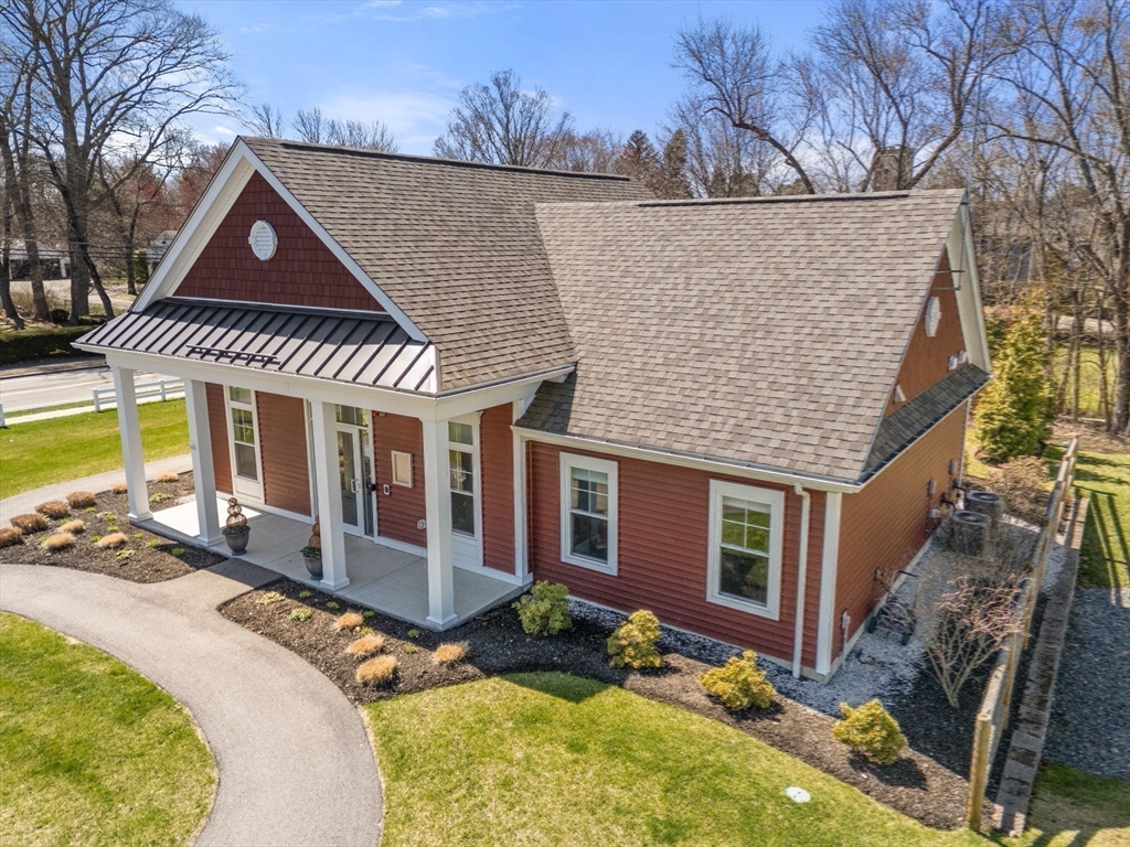 Walpole, Massachusetts 02081, United States, 2 Bedrooms Bedrooms, ,2 BathroomsBathrooms,Residential,Pending,106512