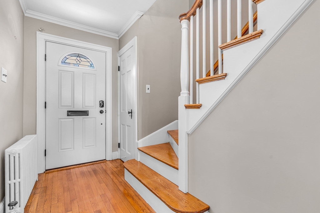 48 Ellison Ave