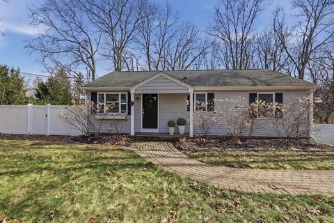 7 Maplewood Road Shrewsbury MA 01545