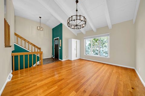 2 Foxfire Dr Sharon MA 02067