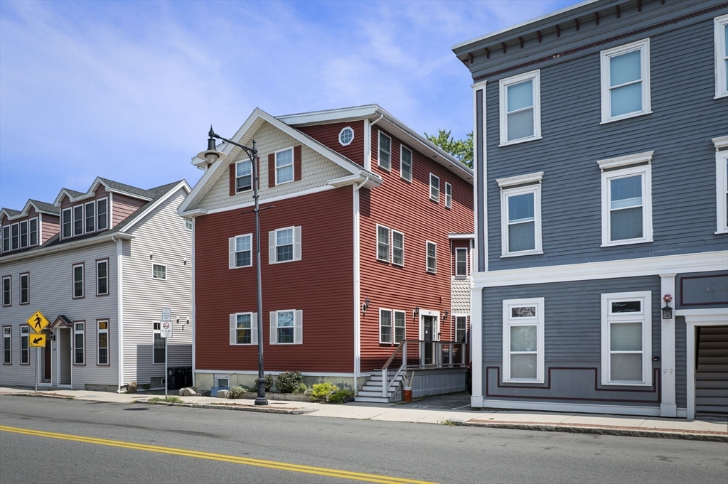 89 Bridge St 1