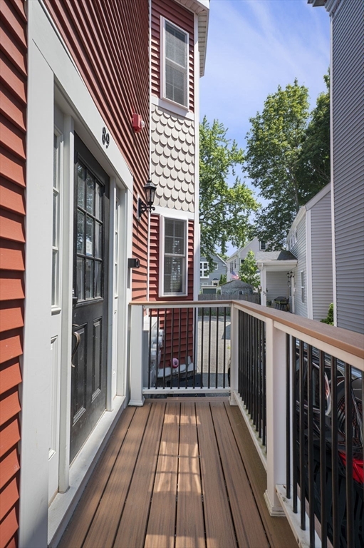 89 Bridge St 1