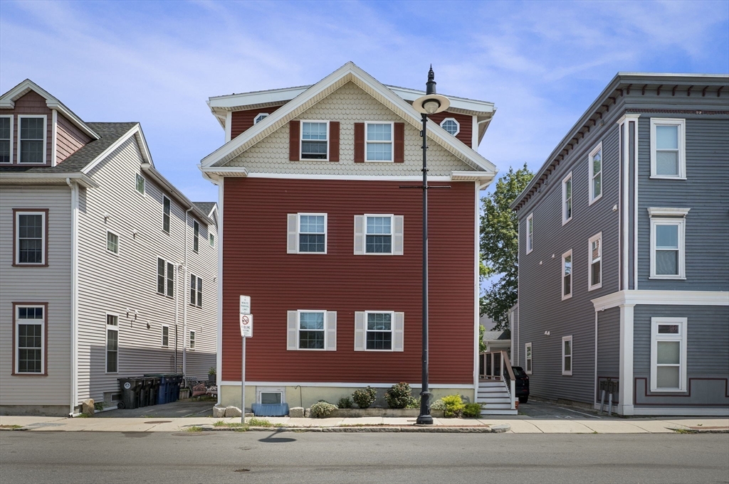 89 Bridge St 1