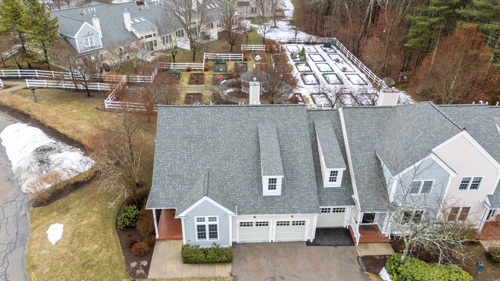 101 Godfrey Dr 101