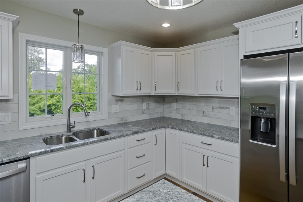 Ludlow, Massachusetts 01056, United States, 4 Bedrooms Bedrooms, ,3 BathroomsBathrooms,Residential,Active,171889