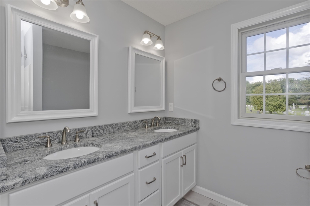 Ludlow, Massachusetts 01056, United States, 4 Bedrooms Bedrooms, ,3 BathroomsBathrooms,Residential,Active,171889