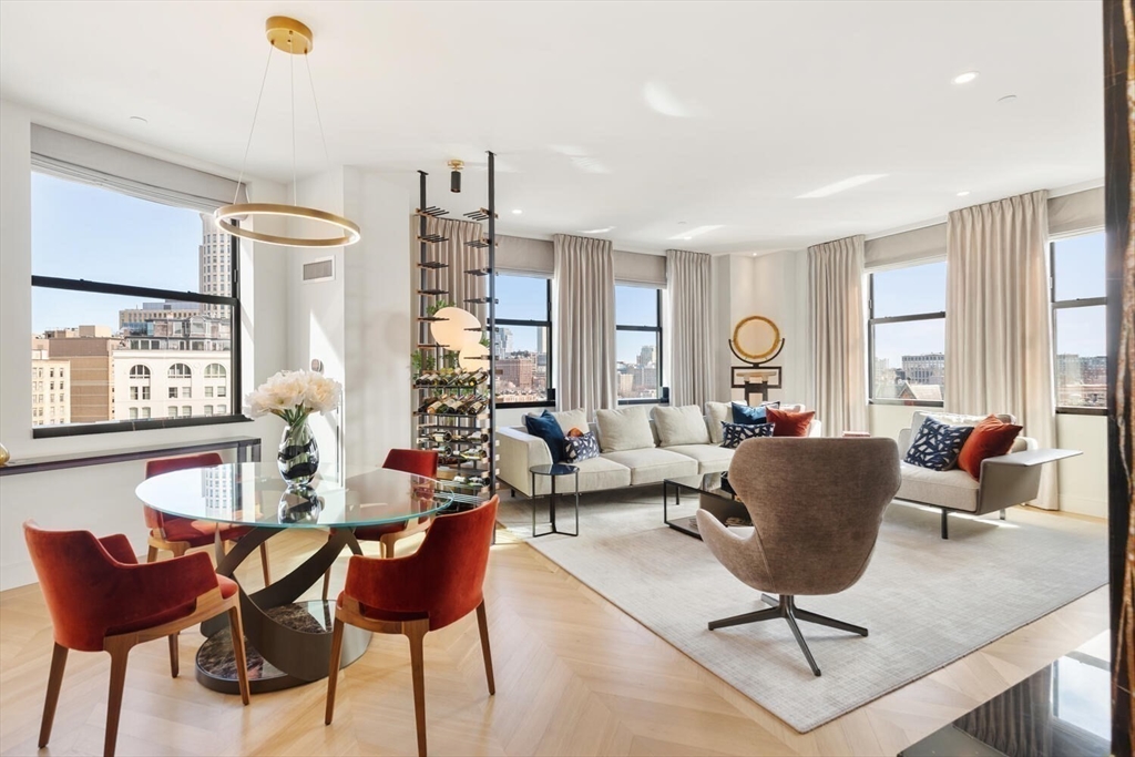 285 Columbus Ave PH805