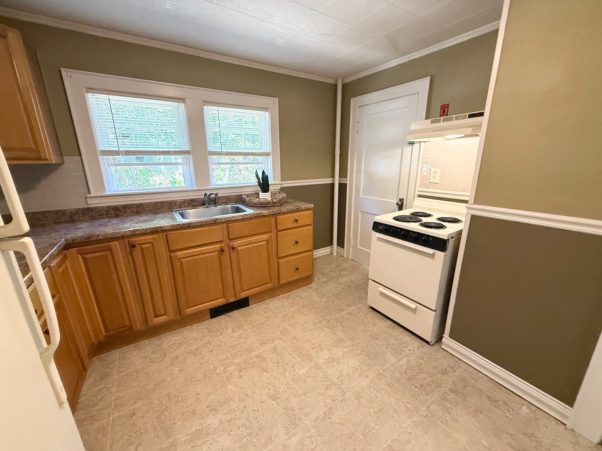 39 Main St, Sturbridge, MA, 39 Main St, Sturbridge, MA Photo #14