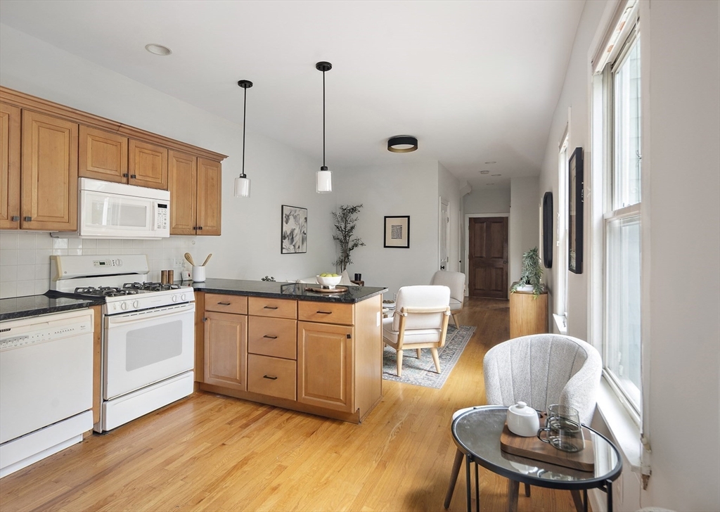 28 Summer St 1