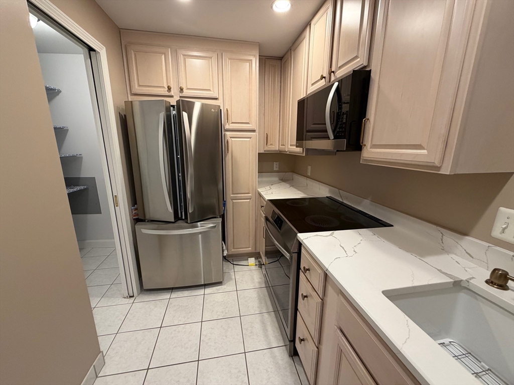 269 Cambridge Rd 204