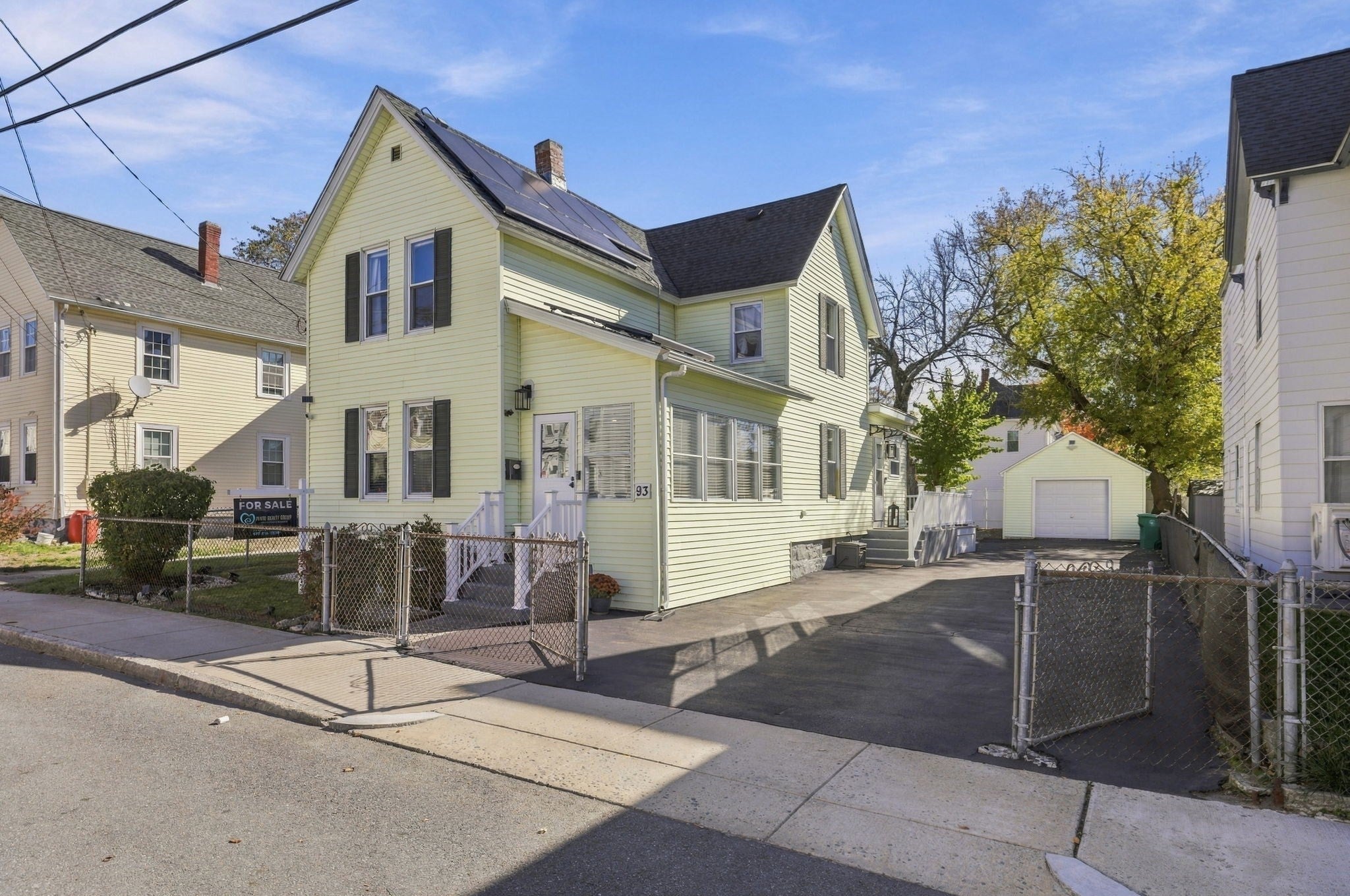 Photo of 93 Lilley Ave, Lowell, MA