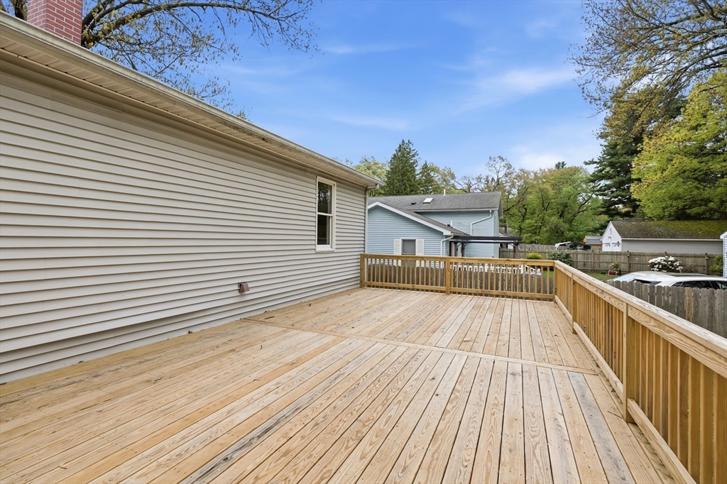 42 Amos Dr, Springfield, MA Photo #28