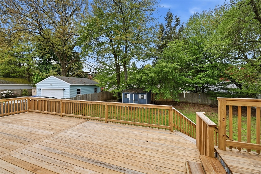42 Amos Dr, Springfield, MA Photo #27