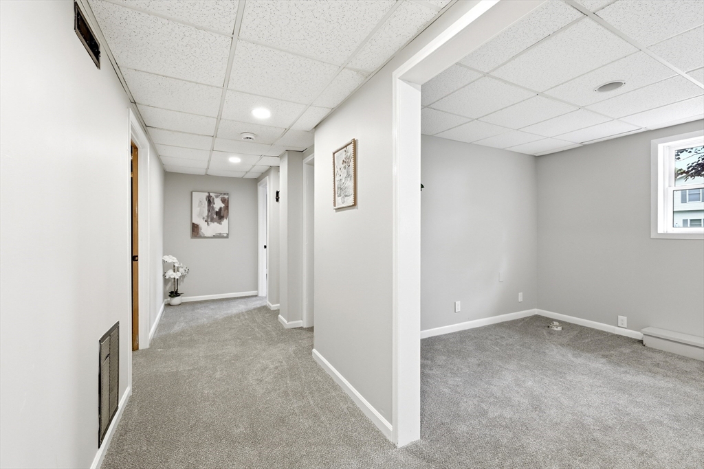 42 Amos Dr, Springfield, MA Photo #20