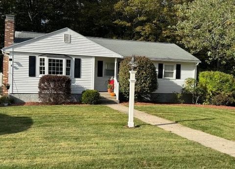 6 Heritage Dr Auburn MA 01501