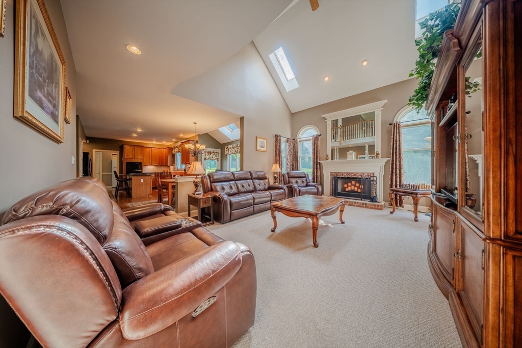169 Pinecrest Rd