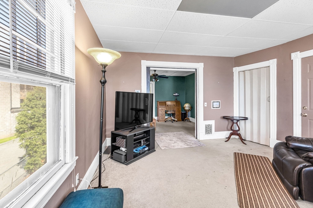 18 Wendell Pl, Springfield, MA Photo #20