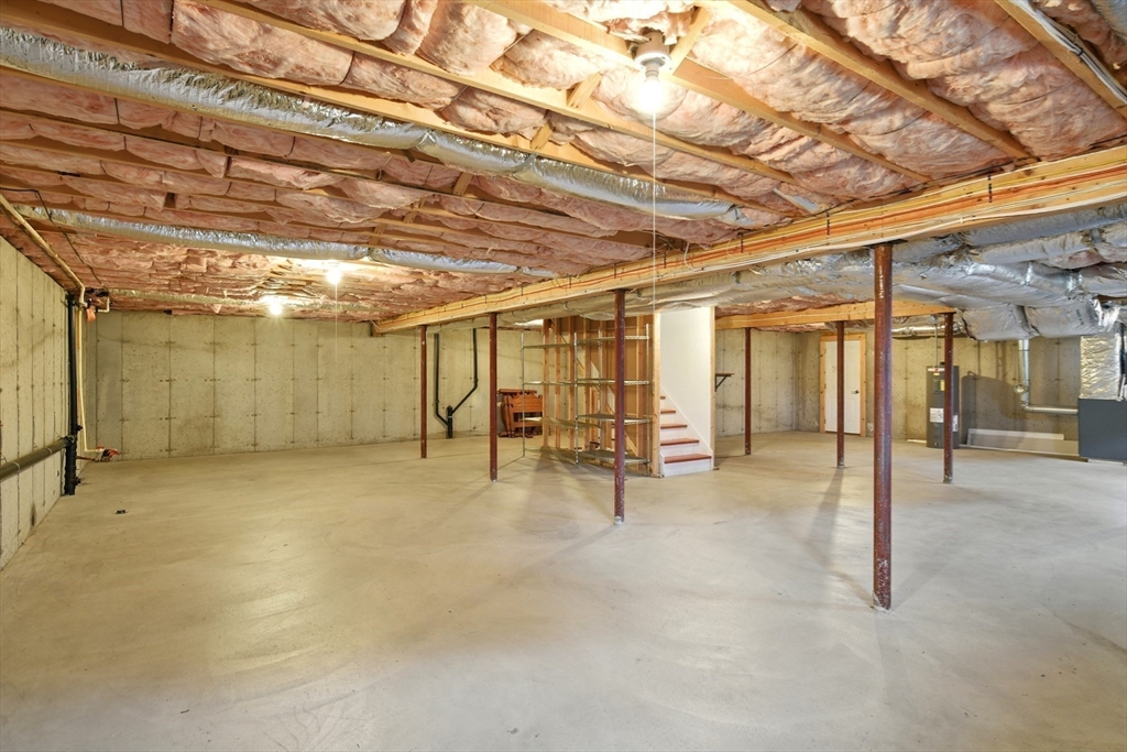 Springfield, Massachusetts 01118, United States, 3 Bedrooms Bedrooms, ,2 BathroomsBathrooms,Residential,Active,148819