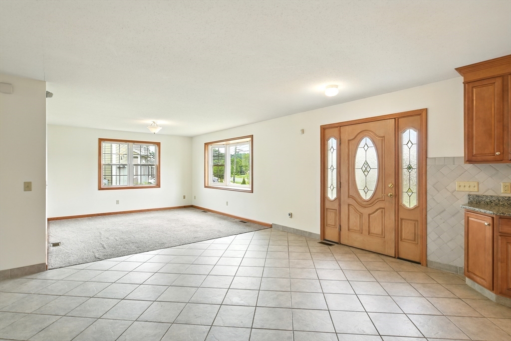 Springfield, Massachusetts 01118, United States, 3 Bedrooms Bedrooms, ,2 BathroomsBathrooms,Residential,Active,148819