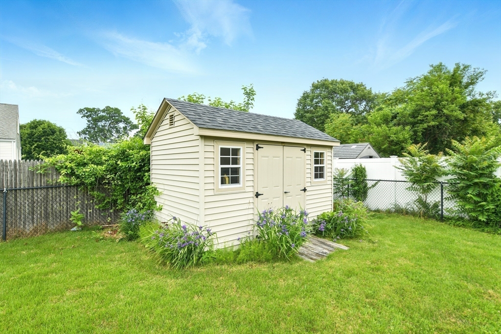 Springfield, Massachusetts 01118, United States, 3 Bedrooms Bedrooms, ,2 BathroomsBathrooms,Residential,Active,148819