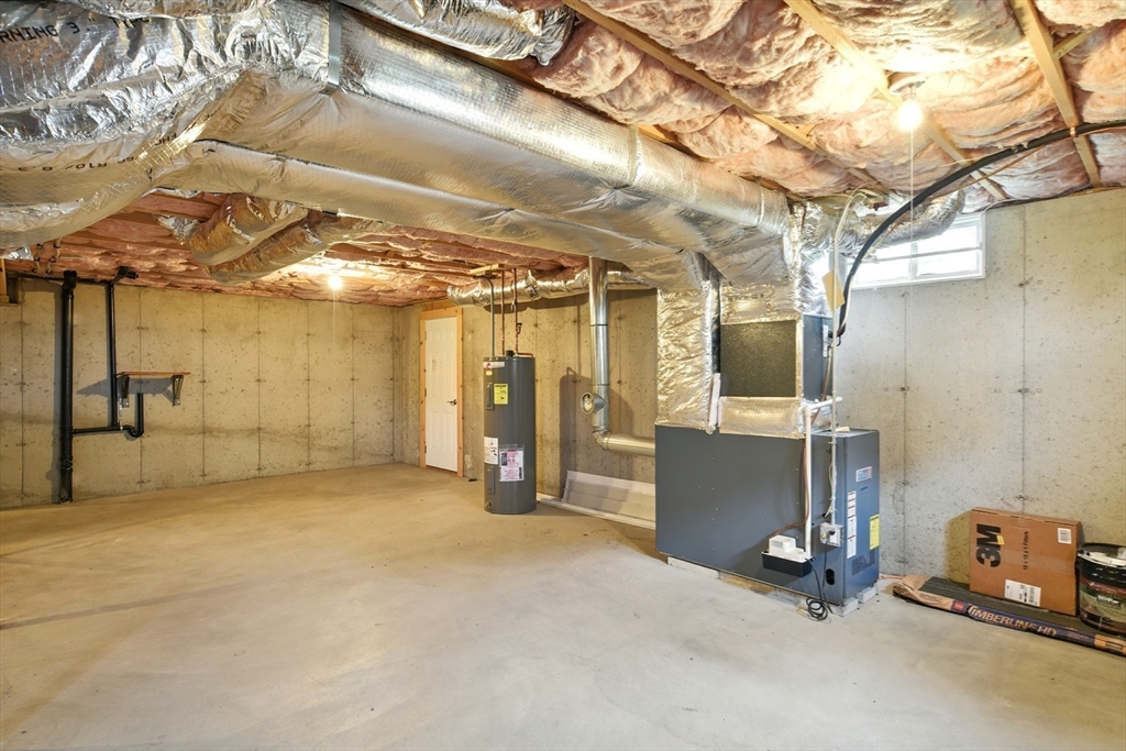 Springfield, Massachusetts 01118, United States, 3 Bedrooms Bedrooms, ,2 BathroomsBathrooms,Residential,Active,148819